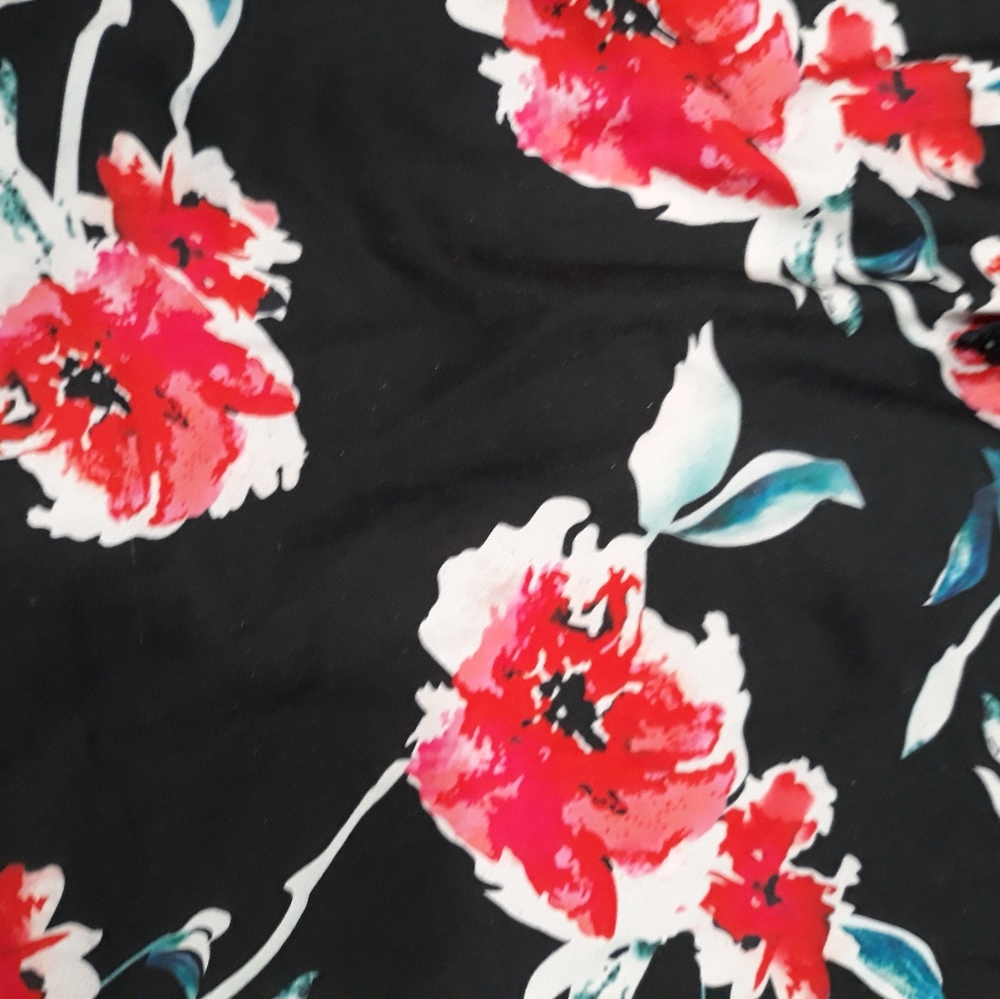 Black Long Sleeved Blouse With Red Flowers Tassell - Picture 3 of 4